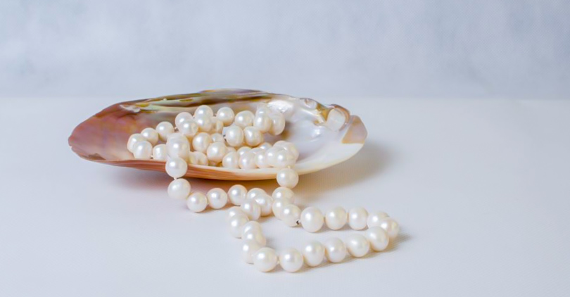 Choosing the Right Pearl Shape and Styling